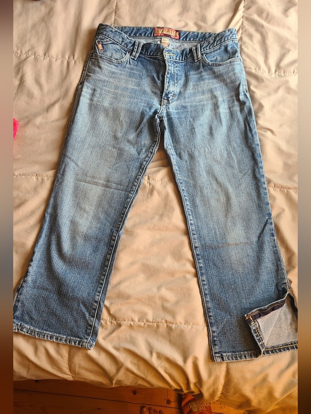 Abercrombie & Fitch Light Blue Denim Cropped Jeans, Size 8